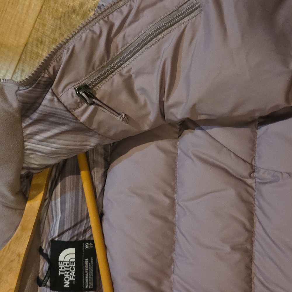 The North Face Puffer Jacket Size XS - Picture 5 of 9